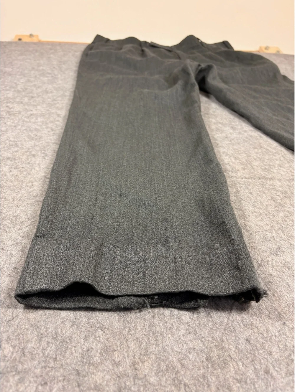 Vintage Trimlines Charcoal cropped pants size 38